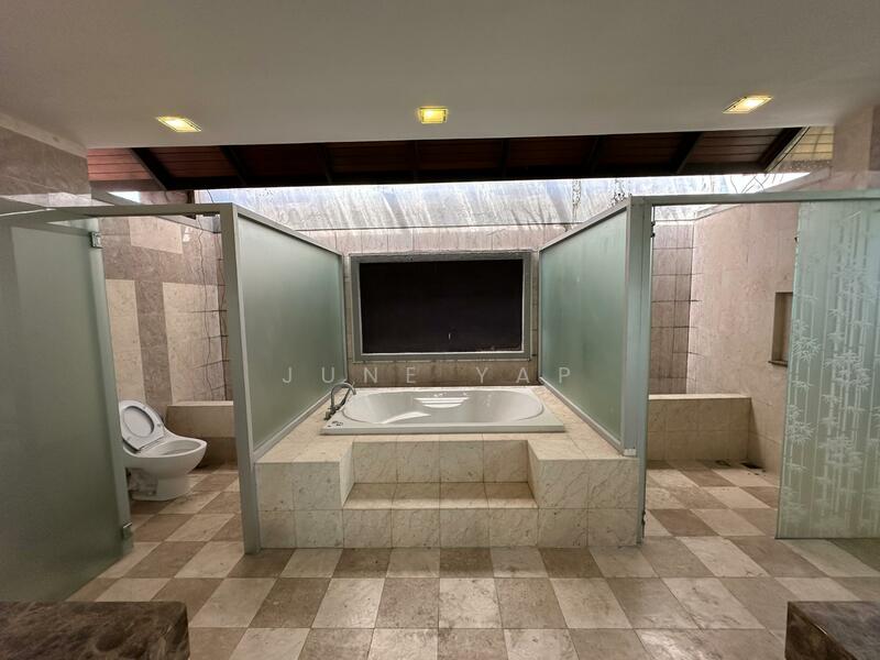 Semi-Detached House for Rent in Duta Tropika (Batu) - June Yap - Bathroom - PropertyGuru.com.my