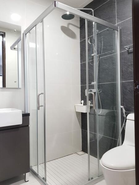 Royal Strand @ Country Garden Danga Bay untuk Untuk Disewa - RM 2,400 /bulan, Feb 2026 - Bathroom - PropertyGuru.com.my