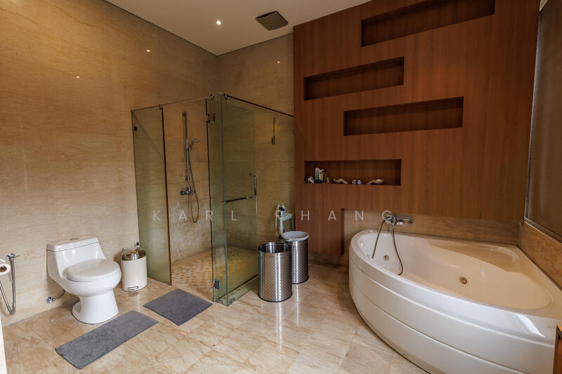 Master Bedroom - Bathroom