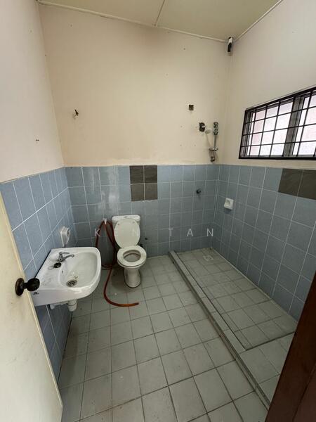 2.5 Storey Terrace @ Bukit Serdang untuk Untuk Dijual - RM 780,000, Mac 2026 - Bathroom - PropertyGuru.com.my
