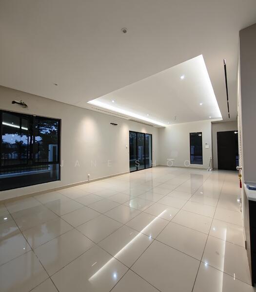 3-storey Terraced House for Sale in Bandar Kinrara (Selangor) - Jane Shoo - Living Room - PropertyGuru.com.my