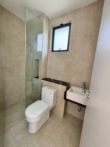 Semi-Detached House for Sale in Shah Alam (Selangor) - Yap Chean Chong - Bathroom - PropertyGuru.com.my