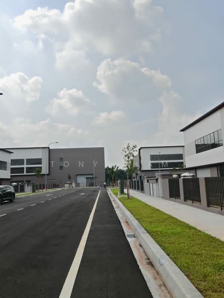 Semi-D Factory for Rent in Taman Perindustrian Air Hitam (Klang) - Tony Cham - Exterior - PropertyGuru.com.my