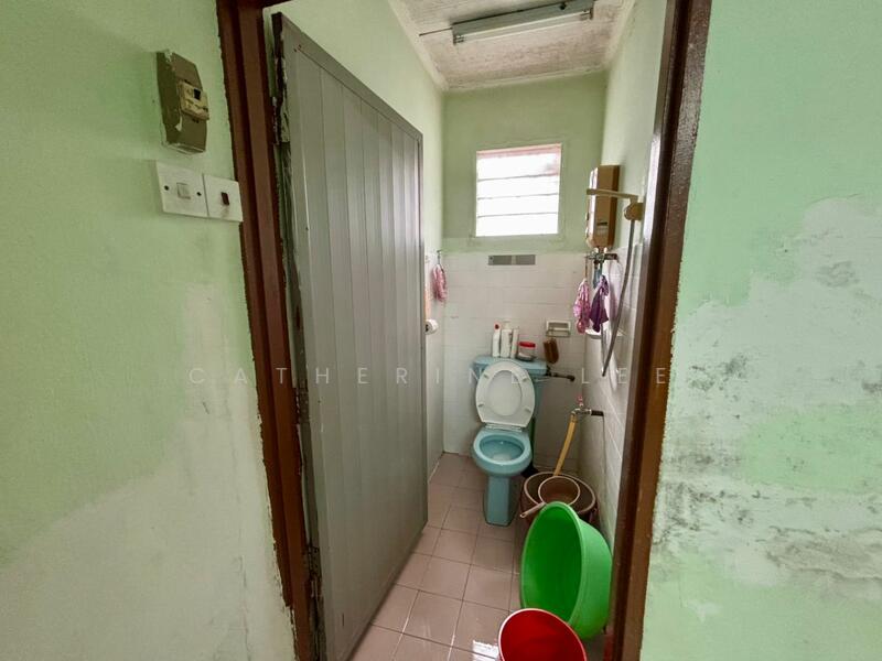 Taman Ungku Tun Aminah untuk Untuk Dijual - RM 520,000, Feb 2026 - Bathroom - PropertyGuru.com.my