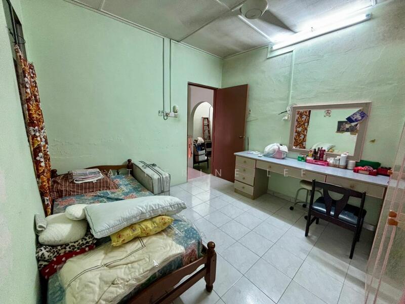 Taman Ungku Tun Aminah untuk Untuk Dijual - RM 520,000, Feb 2026 - Bedroom - PropertyGuru.com.my