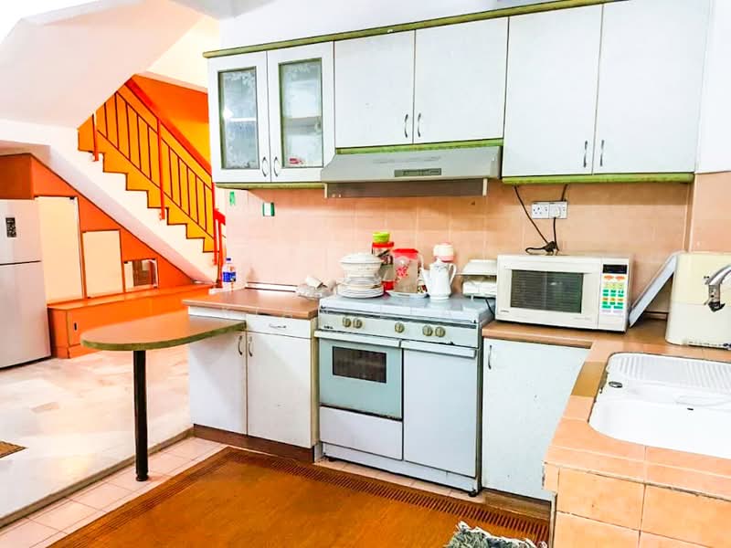 Rumah Teres 2 Tingkat untuk Dijual di Taman Wawasan (Puchong) - Kian Leap - Kitchen - PropertyGuru.com.my