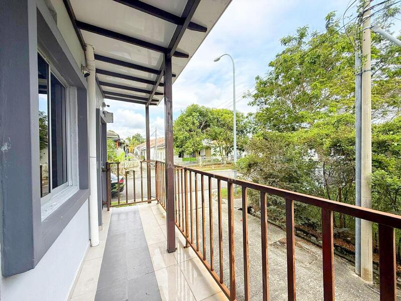 2-storey Terraced House for Sale in Bandar Sri Sendayan (Negeri Sembilan) - Hassan Basri Suhaimi - Balcony - PropertyGuru.com.my