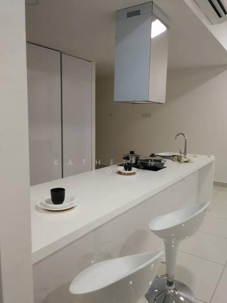 Service Residence for Sale at Southkey Mosaic - Katherine Low - Kitchen - PropertyGuru.com.my