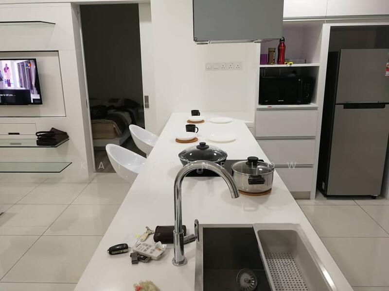 Service Residence for Sale at Southkey Mosaic - Katherine Low - Kitchen - PropertyGuru.com.my