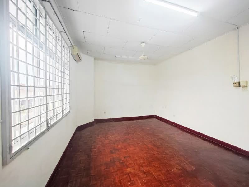 Taman Desa Jaya Johor Bahru untuk Untuk Disewa - RM 1,900 /bulan, Mac 2026 - PropertyGuru.com.my