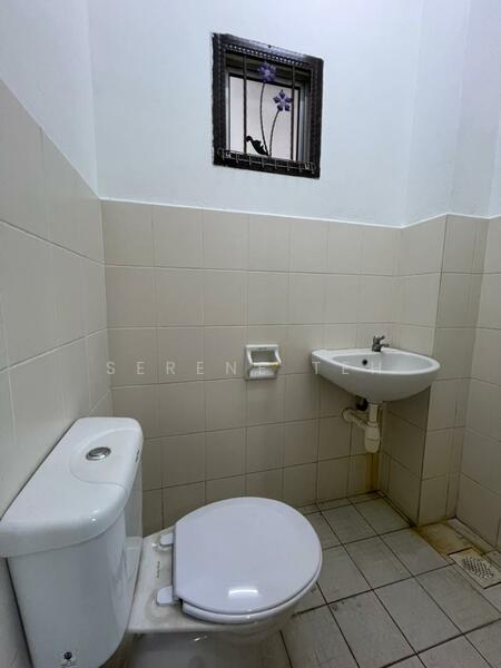 2-storey Terraced House for Sale in Taman Kempas Indah (Tebrau) - Serene Teh - Bathroom - PropertyGuru.com.my