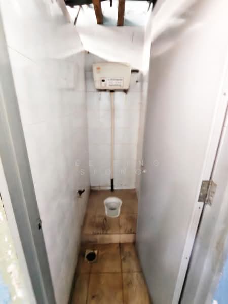Kilang untuk Disewa di Kepong (Kuala Lumpur) - Lee Sing Siong - Bathroom - PropertyGuru.com.my