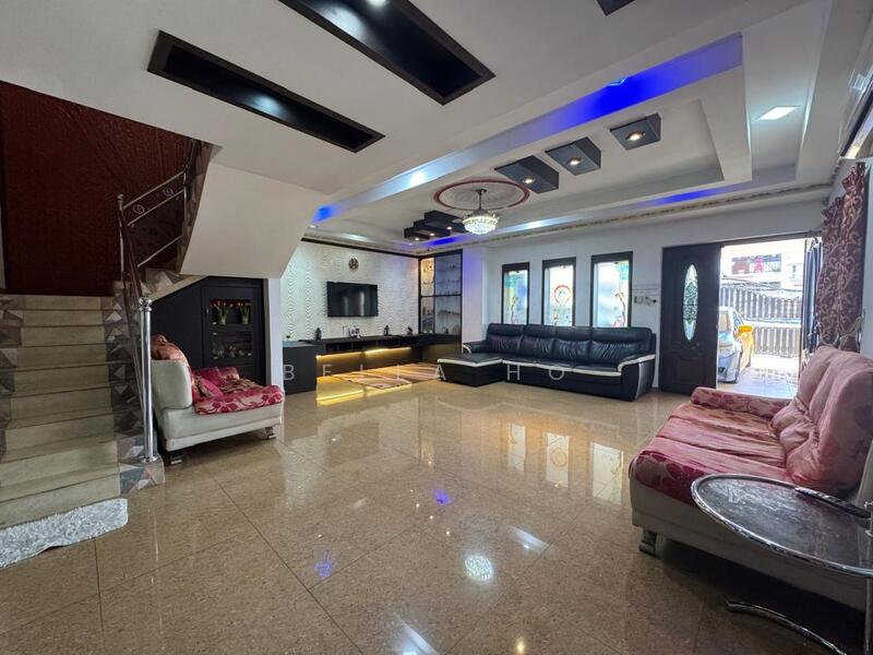 Taman Desa Jaya Johor Bahru untuk Untuk Dijual - RM 788,000, Mac 2026 - Living Room - PropertyGuru.com.my