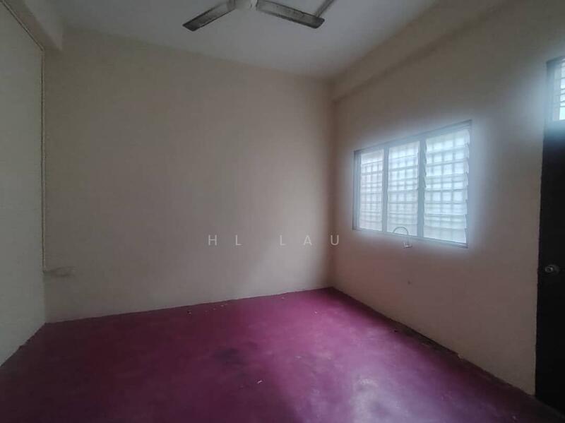 Shop for Rent in Dengkil (Selangor) - HL Lau - Interior - PropertyGuru.com.my