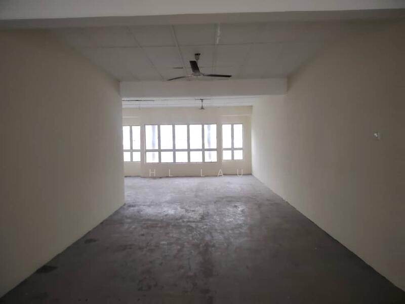 Shop for Rent in Dengkil (Selangor) - HL Lau - Interior - PropertyGuru.com.my