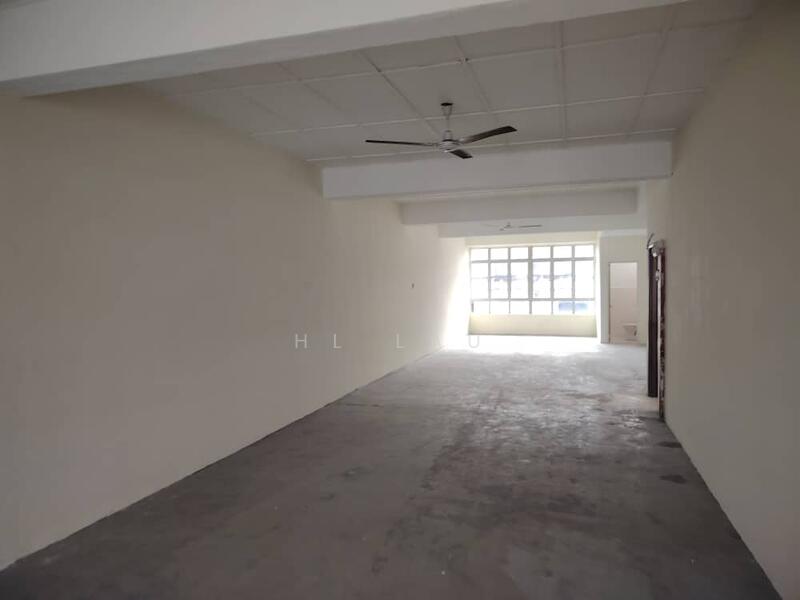 Shop for Rent in Dengkil (Selangor) - HL Lau - Interior - PropertyGuru.com.my