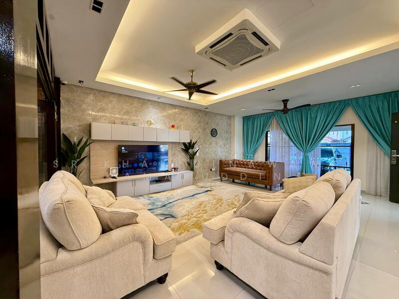 2-storey Terraced House for Sale in Denai Alam (Shah Alam) - Muhd Khairulnawawi Kamaruddin - Living Room - PropertyGuru.com.my
