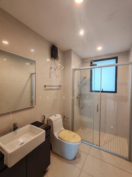 Condominium for Rent at Bay Laurel @ Country Garden Danga Bay - Stefan Yu - Bathroom - PropertyGuru.com.my