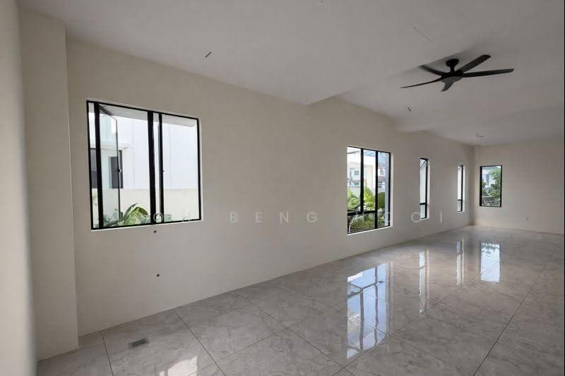 Rumah Berkembar untuk Dijual di Simpang Pulai (Perak) - Oscar Teoh - Living Room - PropertyGuru.com.my