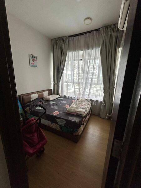 Condominium for Rent at Lovell @ Country Garden Danga Bay - Juan Chua - Bedroom - PropertyGuru.com.my