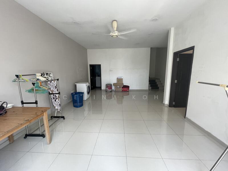3-storey Terraced House for Rent in Sierramas (Sungai Buloh) - Celina Koh - Living Room - PropertyGuru.com.my