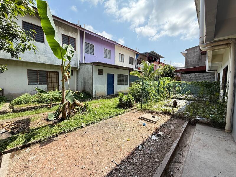 Taman Putera Indah Batu Pahat untuk Untuk Dijual - RM 200,000, Apr 2026 - Exterior - PropertyGuru.com.my
