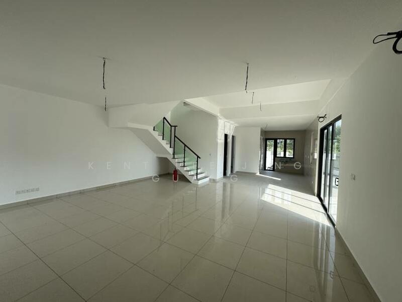3-storey Terraced House for Sale in Bukit Jalil (Kuala Lumpur) - Kent Lee Jing Guang - Living Room - PropertyGuru.com.my