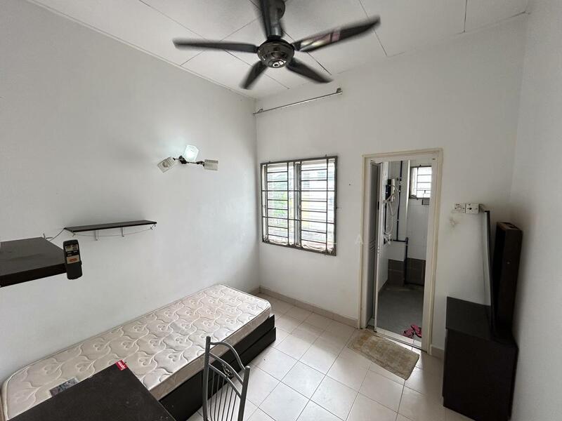 2-storey Terraced House for Sale in Kota Puteri (Batu Arang) - Amin Azlan - Bedroom - PropertyGuru.com.my