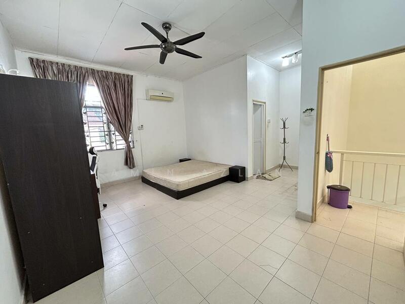 2-storey Terraced House for Sale in Kota Puteri (Batu Arang) - Amin Azlan - Bedroom - PropertyGuru.com.my