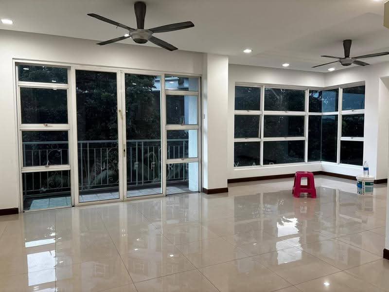 Kondominium untuk Dijual di Desa Impiana - Jeffrey Yap - Living Room - PropertyGuru.com.my