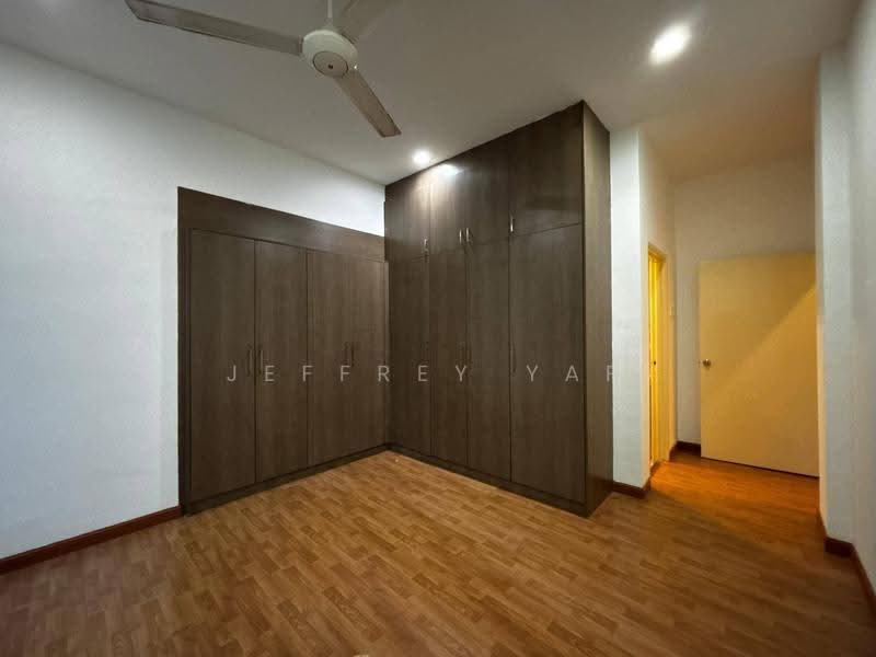 Kondominium untuk Dijual di Desa Impiana - Jeffrey Yap - Bedroom - PropertyGuru.com.my