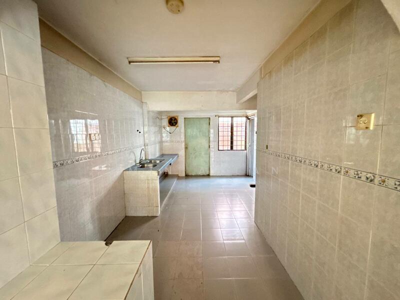 Terraced House for Sale in Taman Selayang Utama (Selayang) - Amin Azlan - Kitchen - PropertyGuru.com.my