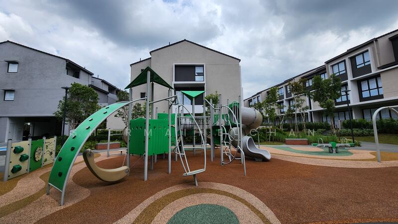 Rumah Teres 2.5 Tingkat untuk Dijual di Seri Kembangan (Selangor) - Shermaine Chan Chan - Exterior - PropertyGuru.com.my