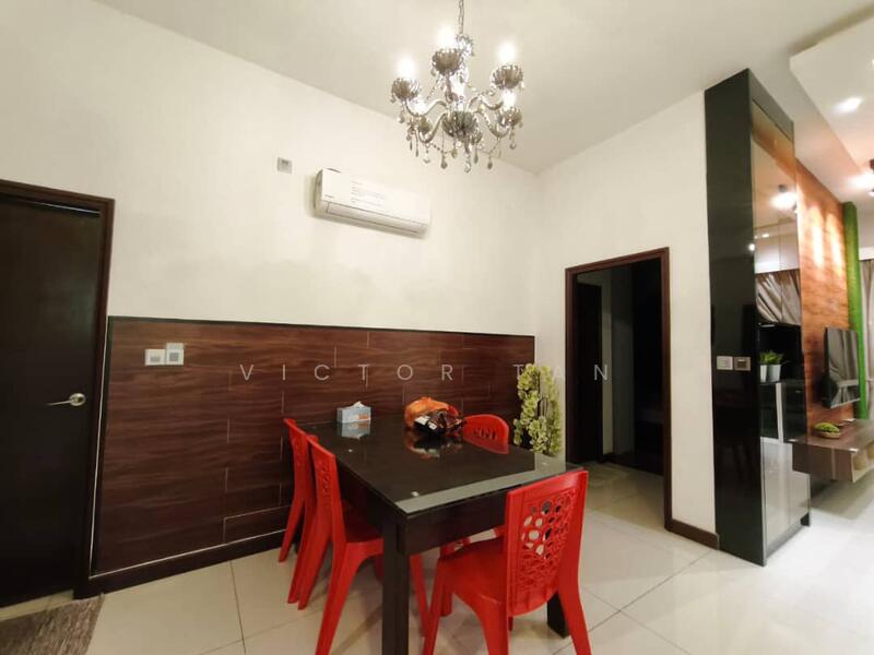 Servis Apartment untuk Disewa di Paragon Suites @ CIQ - Victor Tan - Dining Room - PropertyGuru.com.my
