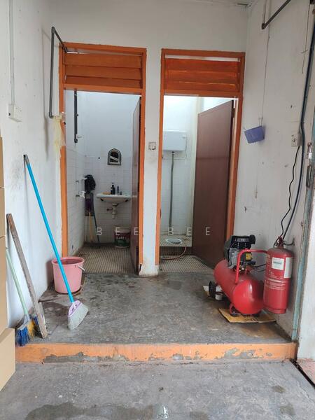 Taman Damai Jaya untuk Untuk Disewa - RM 1,800 /bulan, Feb 2026 - Bathroom - PropertyGuru.com.my