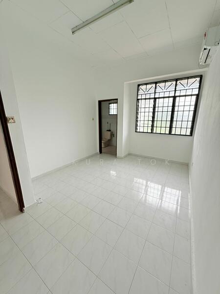 Taman Johor Jaya untuk Untuk Dijual - RM 895,000, Mac 2026 - Interior - PropertyGuru.com.my