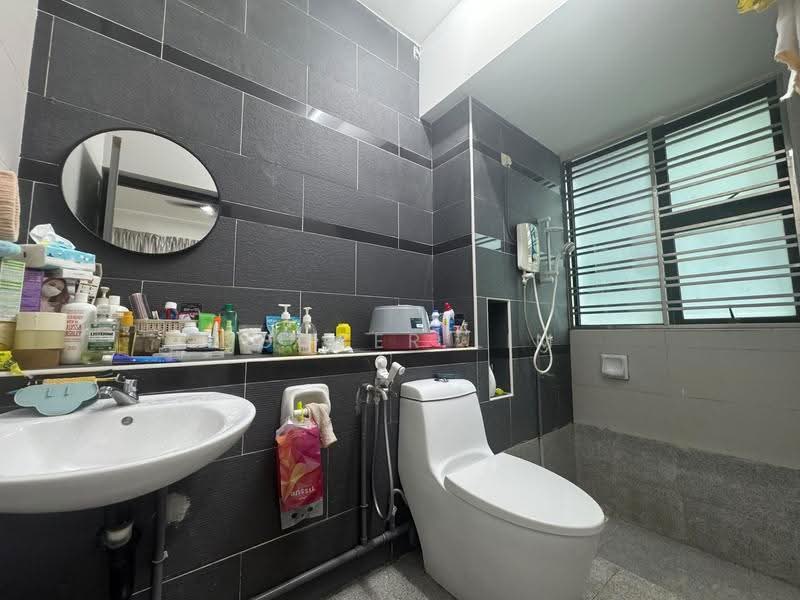 Service Residence for Sale at The Sky Executive Suites - Rocker Lim - Bathroom - PropertyGuru.com.my
