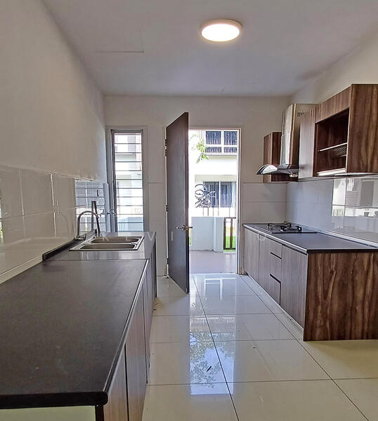 3-storey Terraced House for Sale in Bandar Tropicana Aman (Telok Panglima Garang) - Kevin Ho - Kitchen - PropertyGuru.com.my