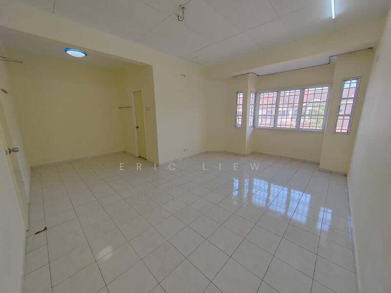 2 Storey Terrace House Taman Sutera Kajang untuk Untuk Dijual - RM 580,000, Mac 2026 - Living Room - PropertyGuru.com.my