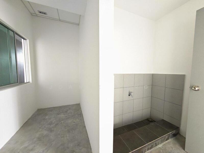 1.5 Storey Cluster Factory @ Frontier Business Park, Desa Cemerlang, Ulu Tiram, Johor untuk Untuk Disewa - RM 12,500 /bulan, Mac 2026 - Interior - PropertyGuru.com.my