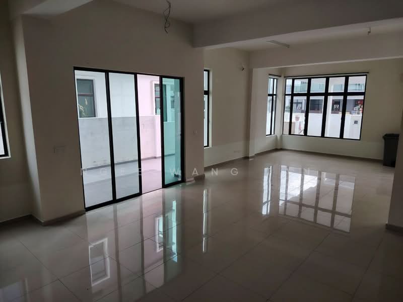 Semi-Detached House for Sale in Taman Ozana Impian (Bukit Katil) - Ngee Wang Tan - Living Room - PropertyGuru.com.my