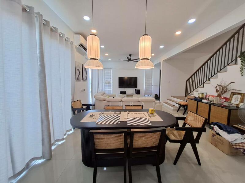 2-storey Terraced House for Sale in Semenyih (Selangor) - Azli Ibrahim - Living Room - PropertyGuru.com.my