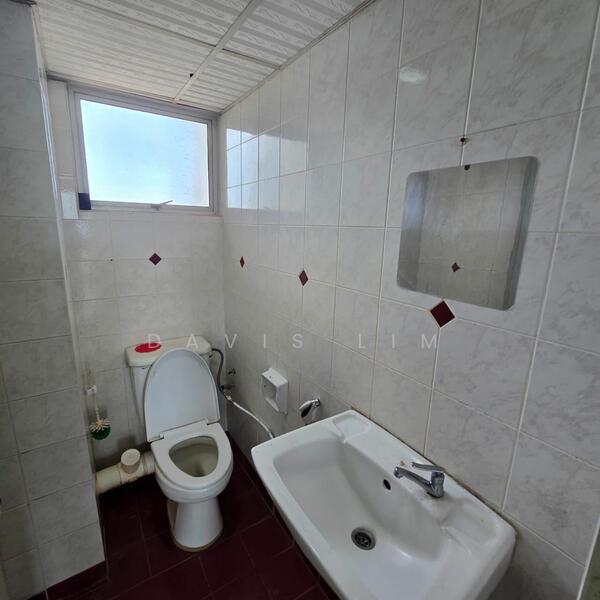 Condominium for Rent at N-Park Condominium - Davis Lim - Bathroom - PropertyGuru.com.my