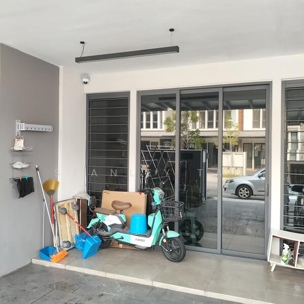 Rumah Teres untuk Dijual di Elmina (Shah Alam) - Stanley Tan - Exterior - PropertyGuru.com.my