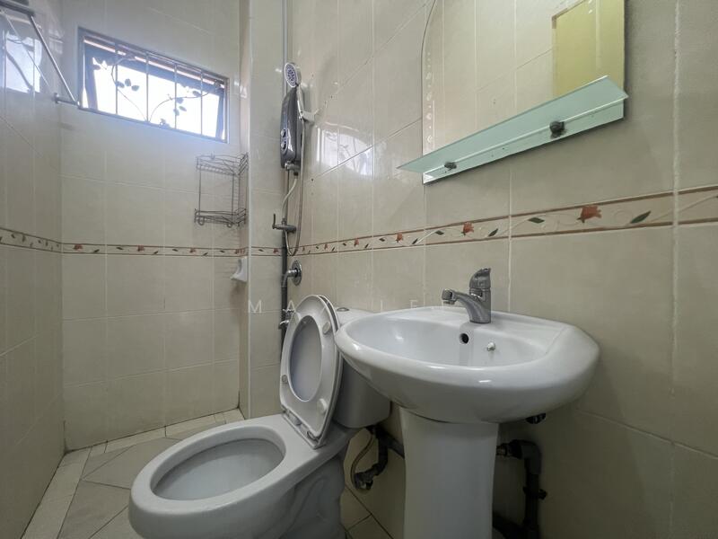 2-storey Terraced House for Sale in Bandar Tun Hussein Onn (Cheras) - Max Lee - Bathroom - PropertyGuru.com.my