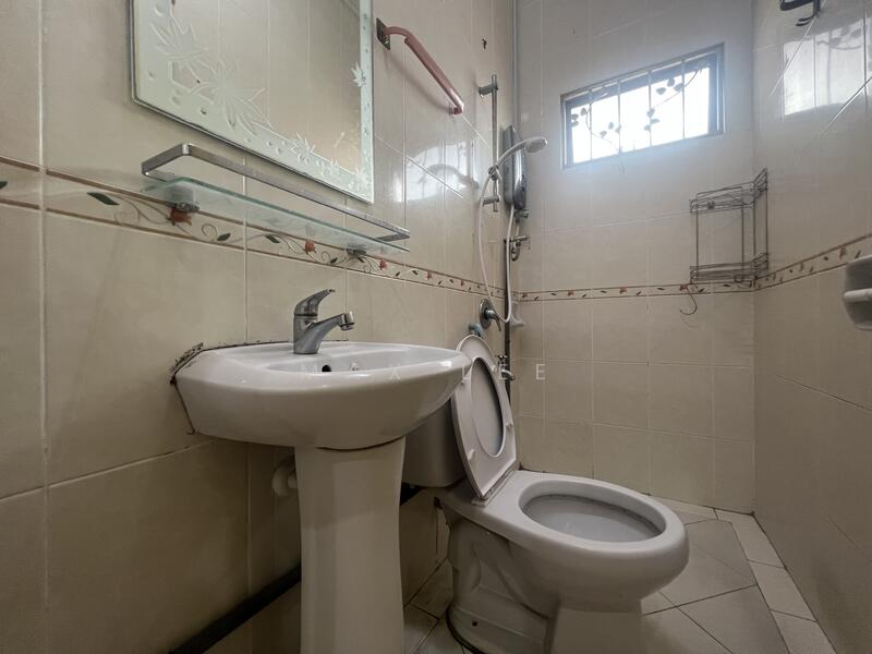 2-storey Terraced House for Sale in Bandar Tun Hussein Onn (Cheras) - Max Lee - Bathroom - PropertyGuru.com.my
