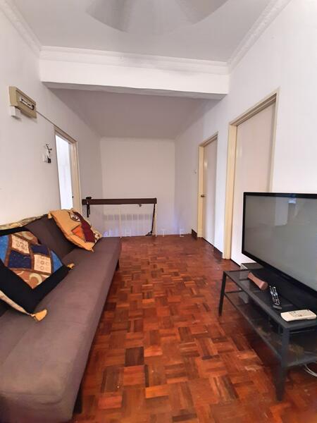 Rumah Teres 2 Tingkat untuk Dijual di Seksyen 6 (Kota Damansara) - JH Tee - Living Room - PropertyGuru.com.my