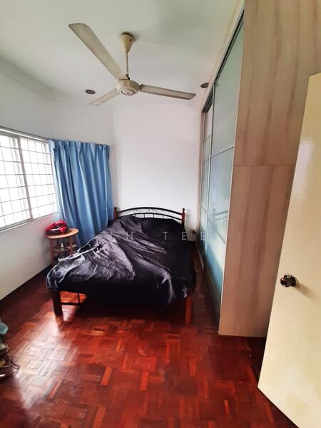 Rumah Teres 2 Tingkat untuk Dijual di Seksyen 6 (Kota Damansara) - JH Tee - Bedroom - PropertyGuru.com.my