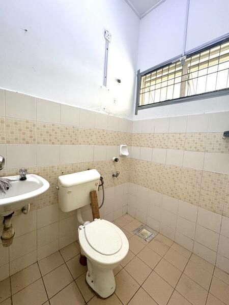 1-storey Terraced House for Sale in Bandar Putra (Kulai) - Jasca Fan - Bathroom - PropertyGuru.com.my