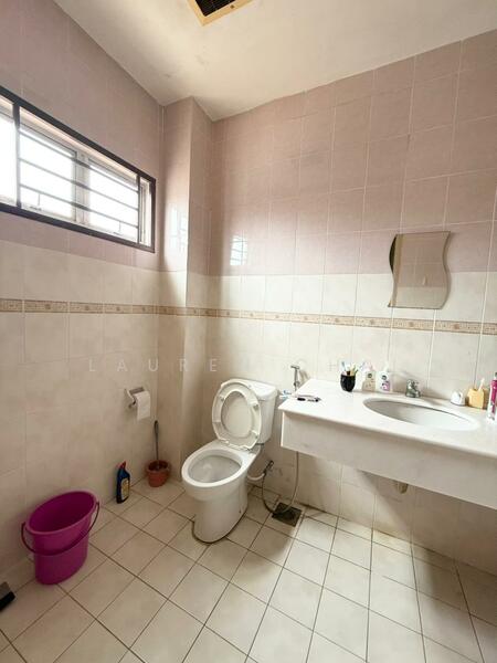2-storey Terraced House for Sale in Skudai (Johor) - Lauren Chai - Bathroom - PropertyGuru.com.my